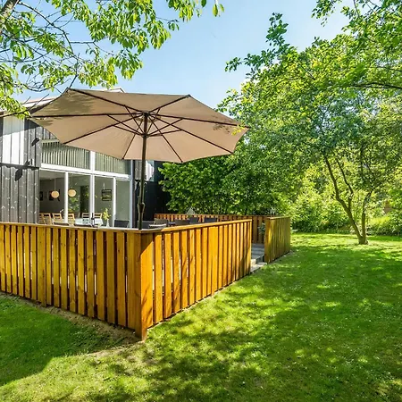 5 Bedroom In 펜션 *